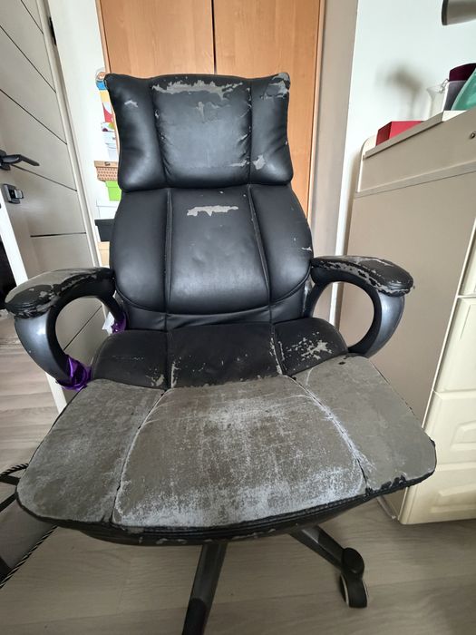Продам б/у кресло руководителя