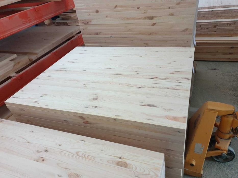 Blat din lemn de pin lamela continua. Grosimi 20 mm, 30 mm, 43 mm.