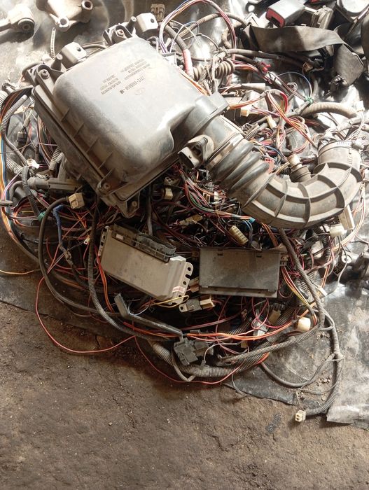 Продам запчасти ВАЗ 2115