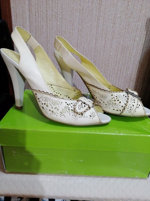 Туфли женские кожаные