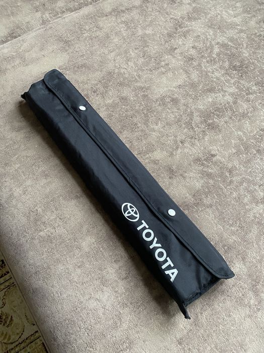 Аварийный знак Toyota