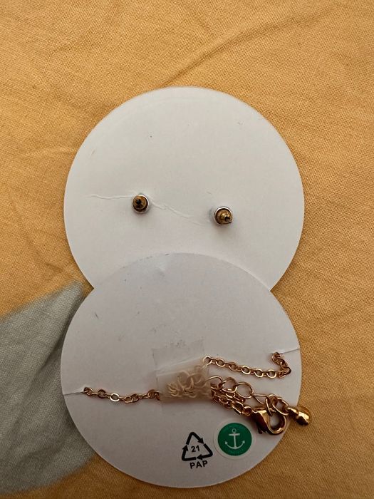 Сребърно колие с камъчета, комплект гривна с обеци с червени сърца