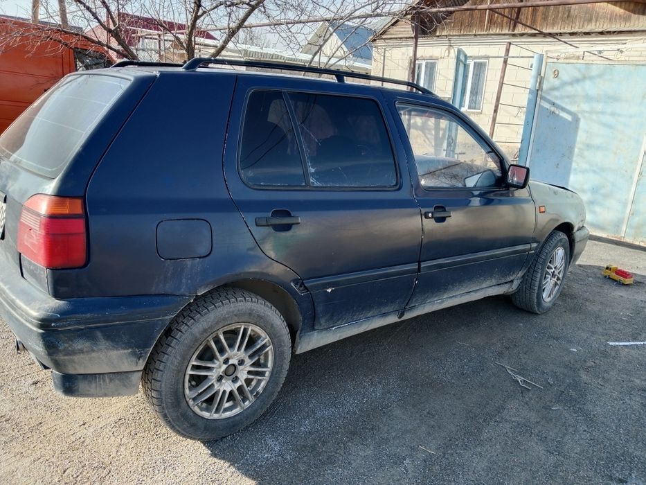 Гольф 3, 1.8 объем механ