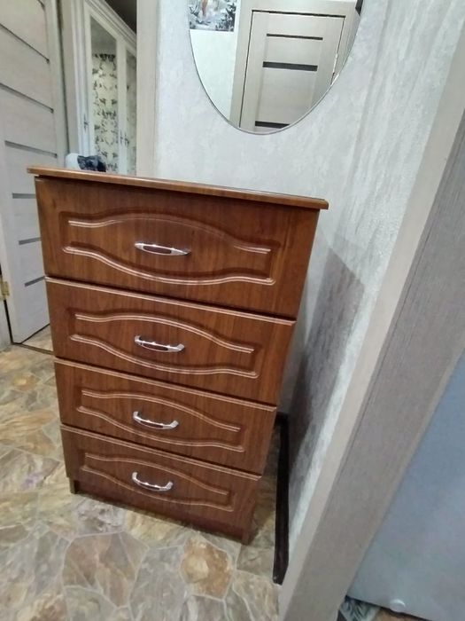 Продам шкаф и комод