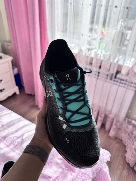 Мужские кроссовки