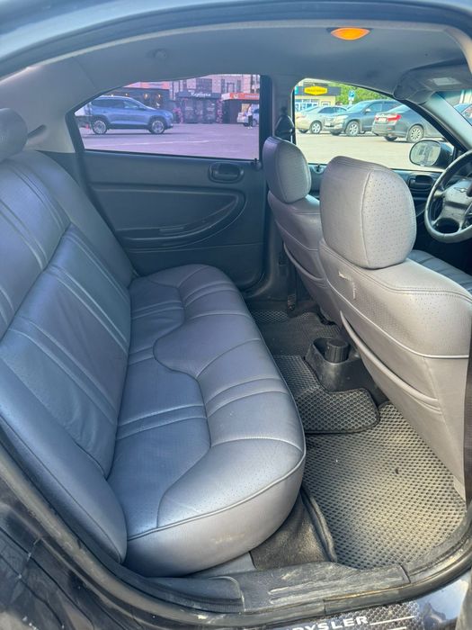 Крайслер себринг 2004г