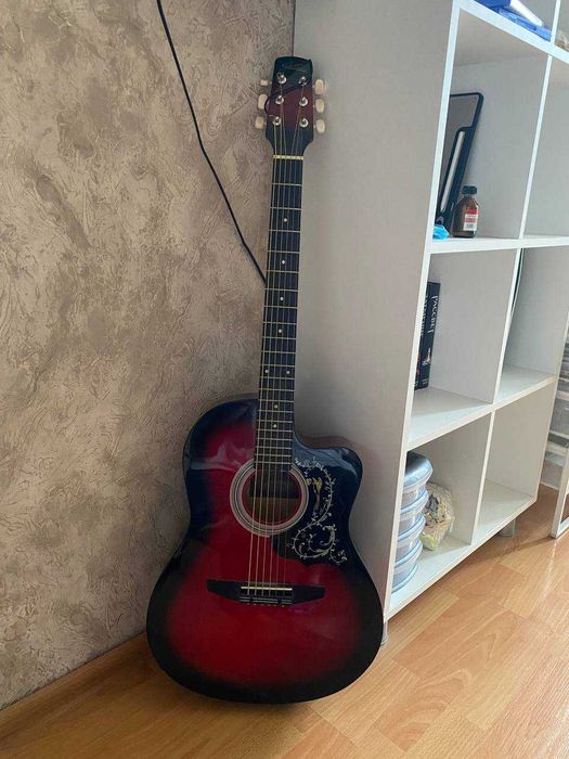Гитара акустическая
