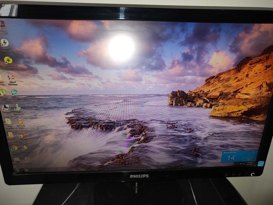 Monitor PHILIPS 226V4L 22 inchi - lcd