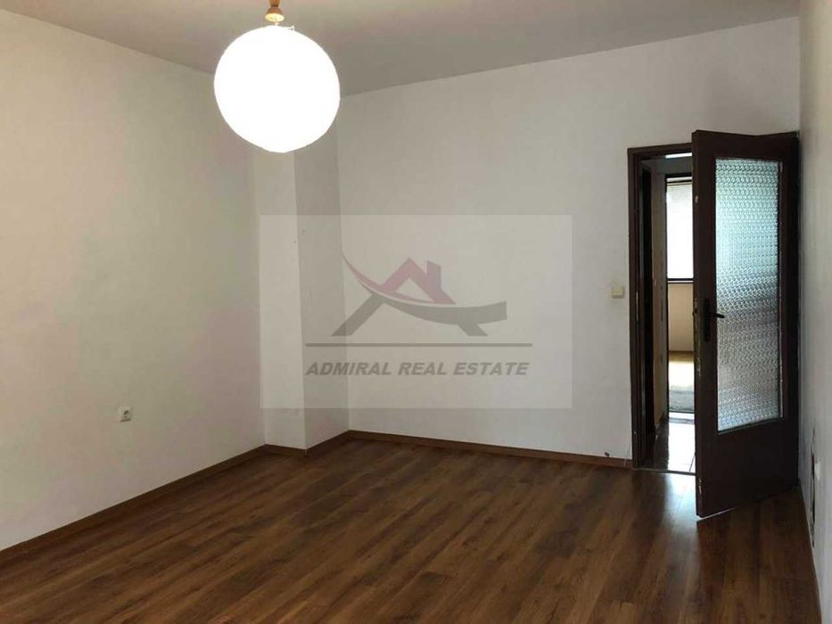 Дава се под наем Тристаен апартамент в Варна, Левски - 72 кв.м за 298.86 € - Снимка #2