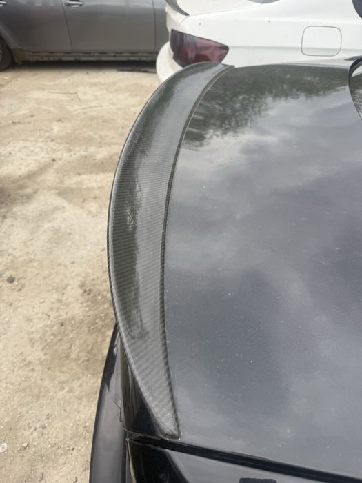 Заден капак с карбонов лип