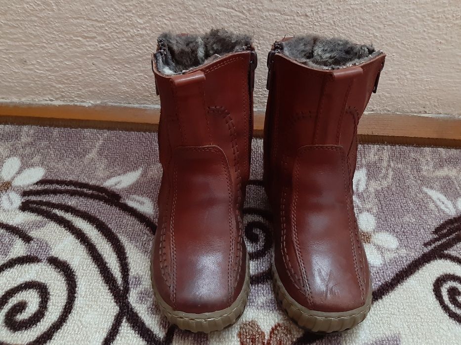 Детски ботички естествена кожа номер 26