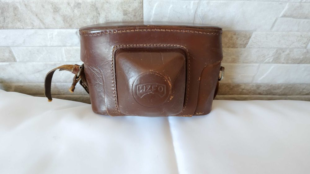 Стар механичен фотоапарат с калъф - Fenix 1b - 1962 година