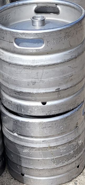 Vand butoie de bere 200 lei