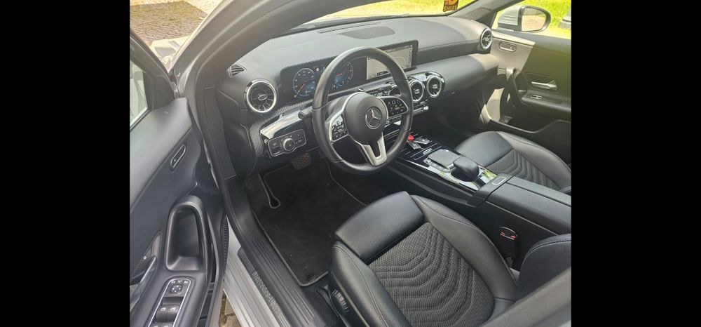 Vînd Mercedes-Benz A 177  Automat