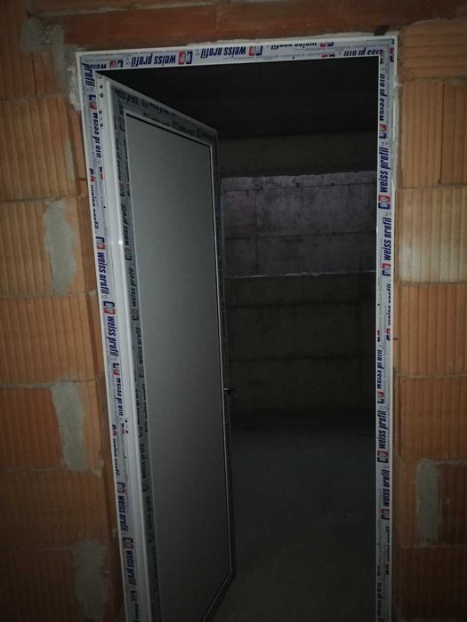 Продава се Двустаен апартамент в Айтос - 87 кв.м за 886 €/кв.м - Снимка #3