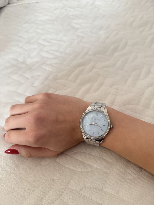 Оригинален дамски часовник Michael Kors – сребрист, с кристали