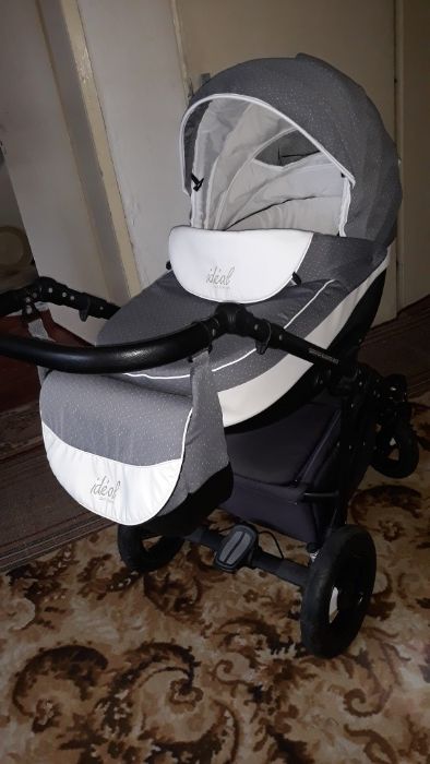 Бебешка количка .