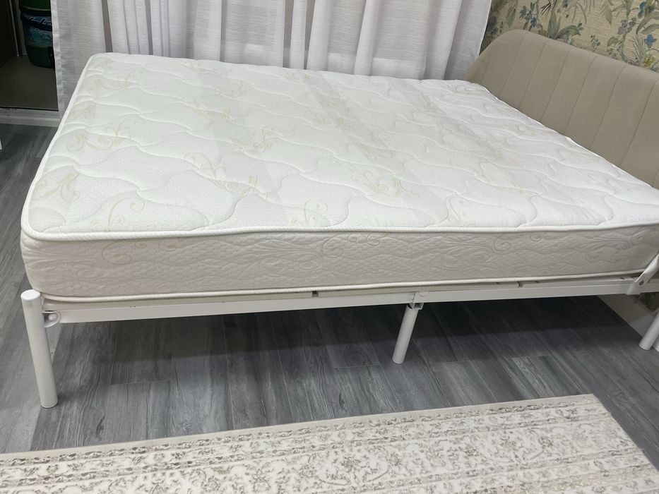 Продается матрас, 200 на 160