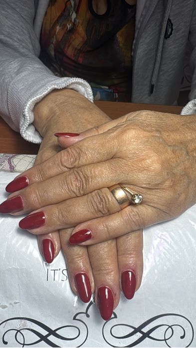 Manichiură și pedichiura