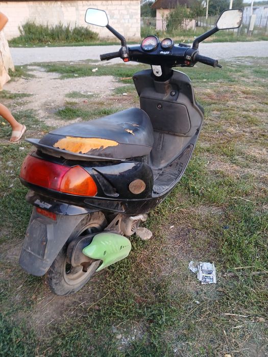 Vând scuter malagutti 49cc