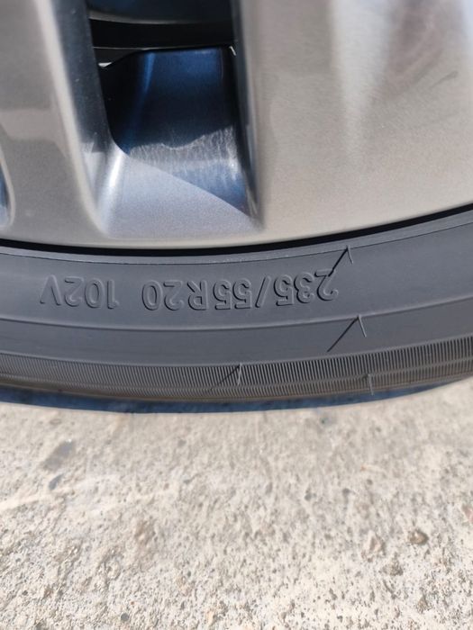 Комплект резины 235/55R20