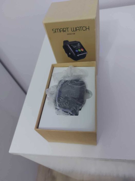 Смарт часовник SM0615B Bluetooth Touchscreen Smart watch