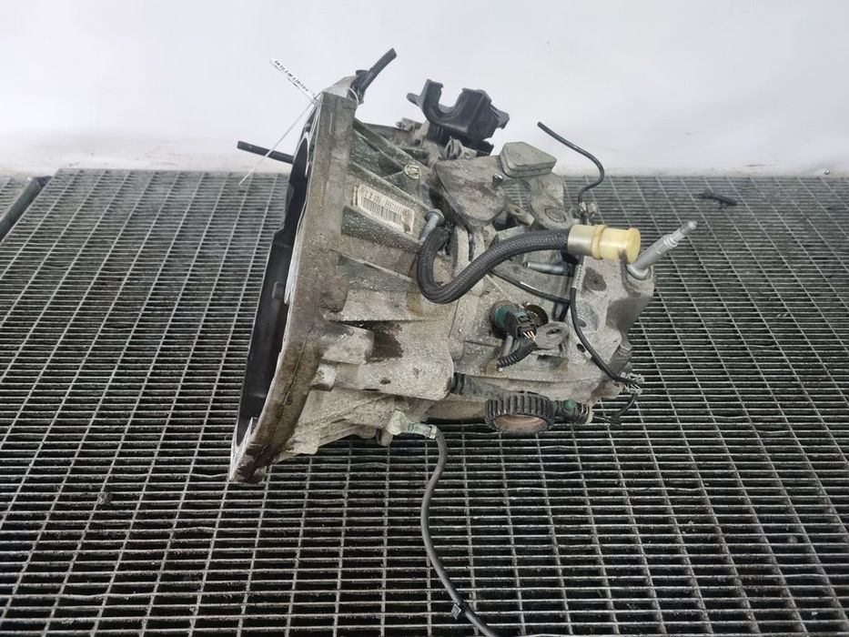 Cutie de viteze Dacia Duster Facelift 1.2 TCE Benzina 2013 - 2018 125CP Manuala 6 Trepte ...