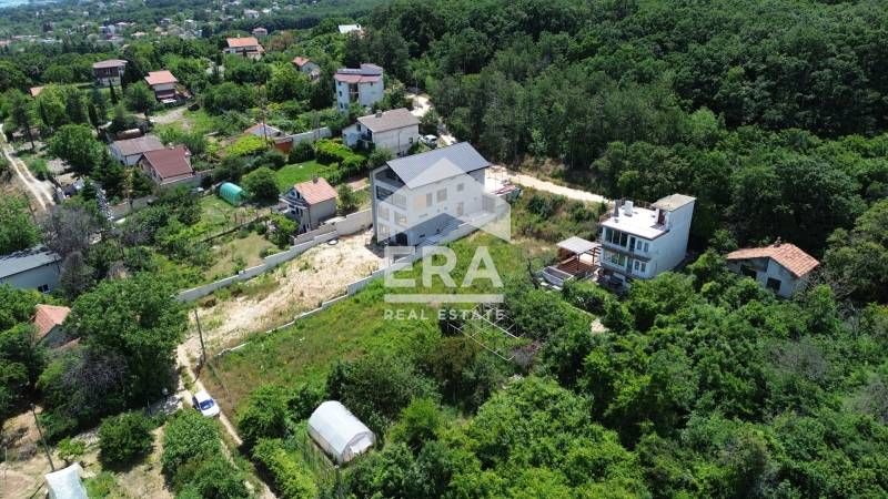 Ексклузивен, урегулиран поземлен имот за продажба, с ПУП, вода и морск