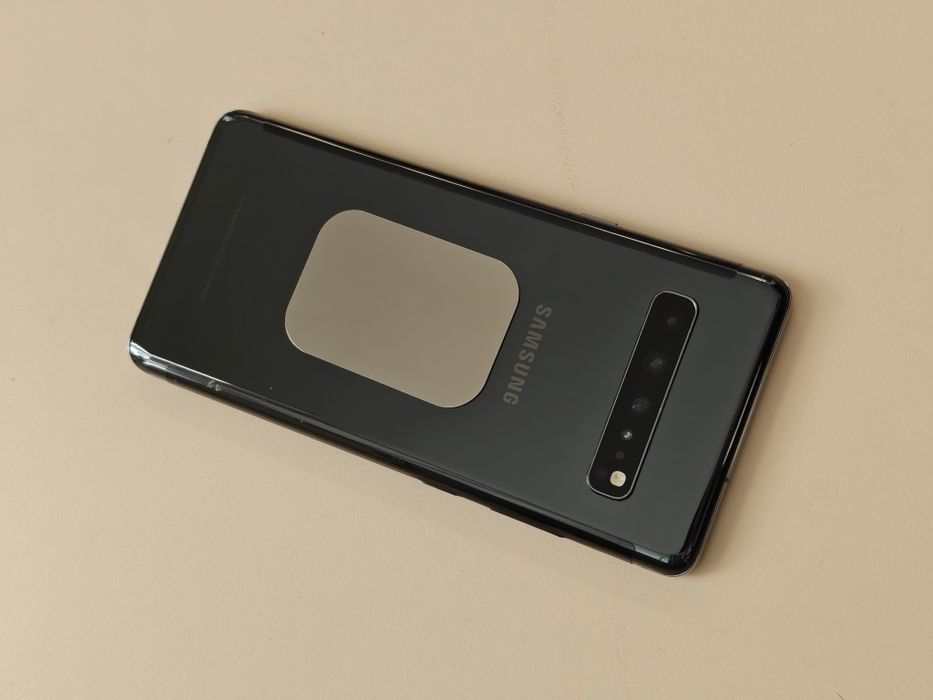 Samsung S10 Plus 256 gb Ram 8 android 11