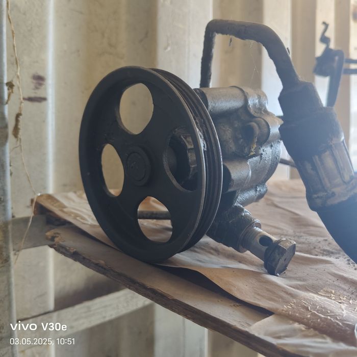 Продам запчасти Скайлайн