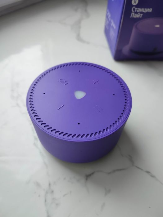 Продам Яндекс станцию Алиса мини