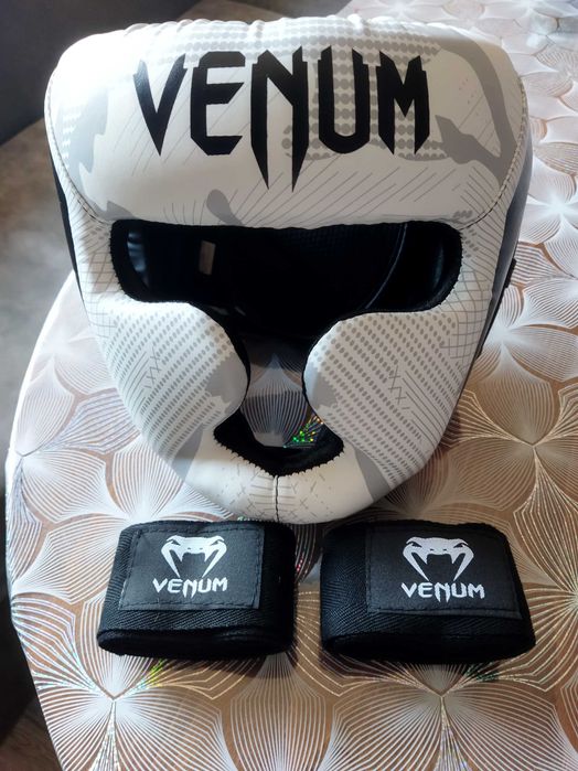 Боксова каска- Venum