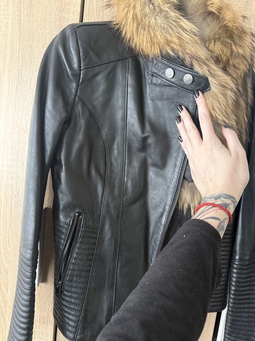 Кожено яке от естествена кожа със сваляща се яка от естествен косъм