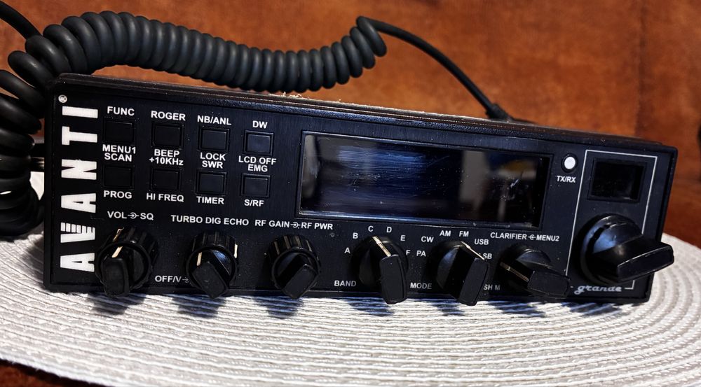 Statie Radio Avanti Grande AM-FM-SSB-CW-PA Turbo Digital Echo 45W