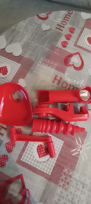 Ръчни мелачки за зеленчуци и месо