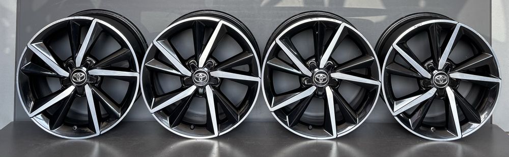 Оригинални джанти TOYOTA AURIS 5x114,3 17цола.