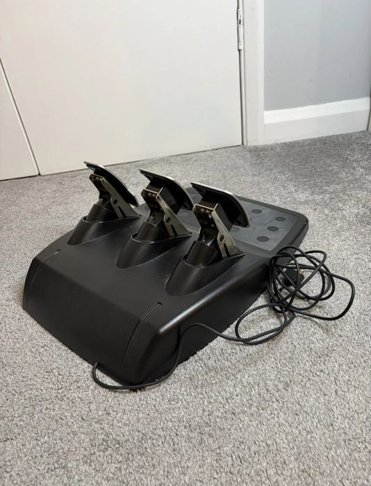 Logitech G920 – волан с педали, като нови