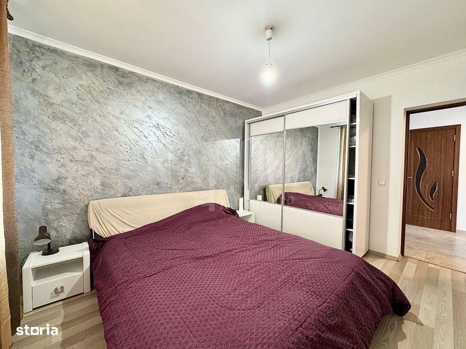 Apartament 3 camere de vanzare in Floresti