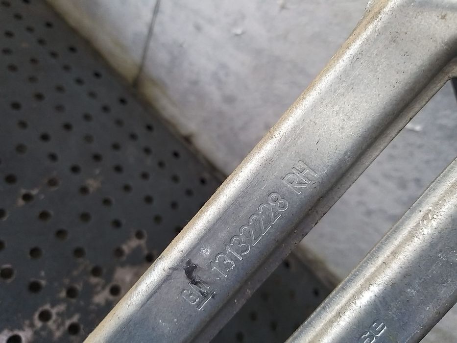 Macara manuala dreapta spate opel zafira b a05 13132228