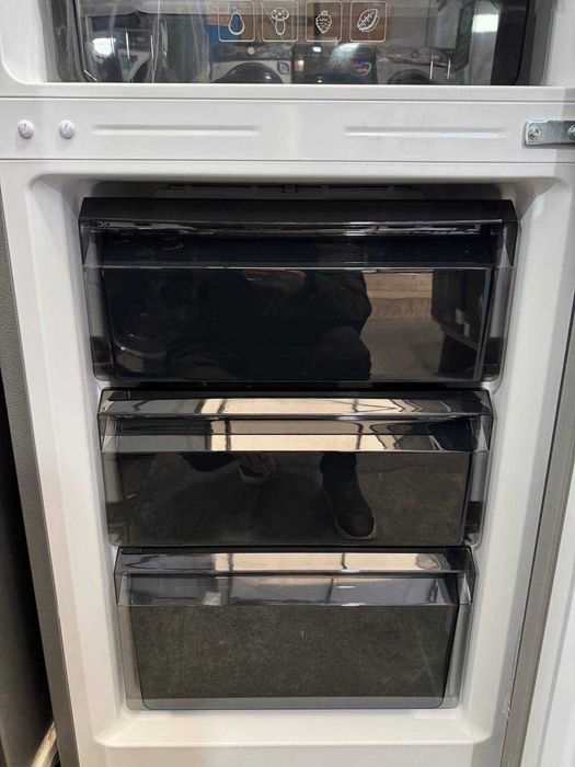 Холодильник Ziffler FRF-290BFDG No Frost Inverter