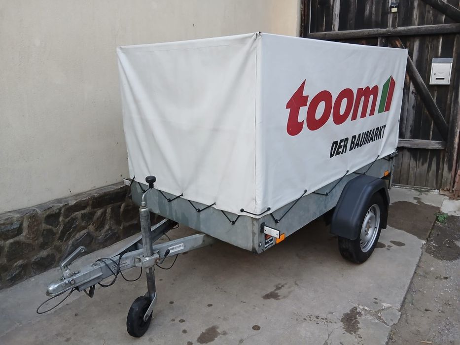 Remorca stema de 750 kg.