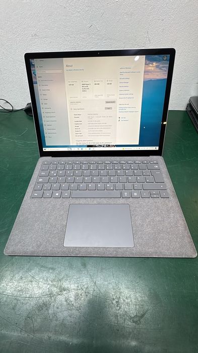 Surfsce Laptop 4 , touchscreen ,Ryzen 5, 8gb ram , 256 ssd