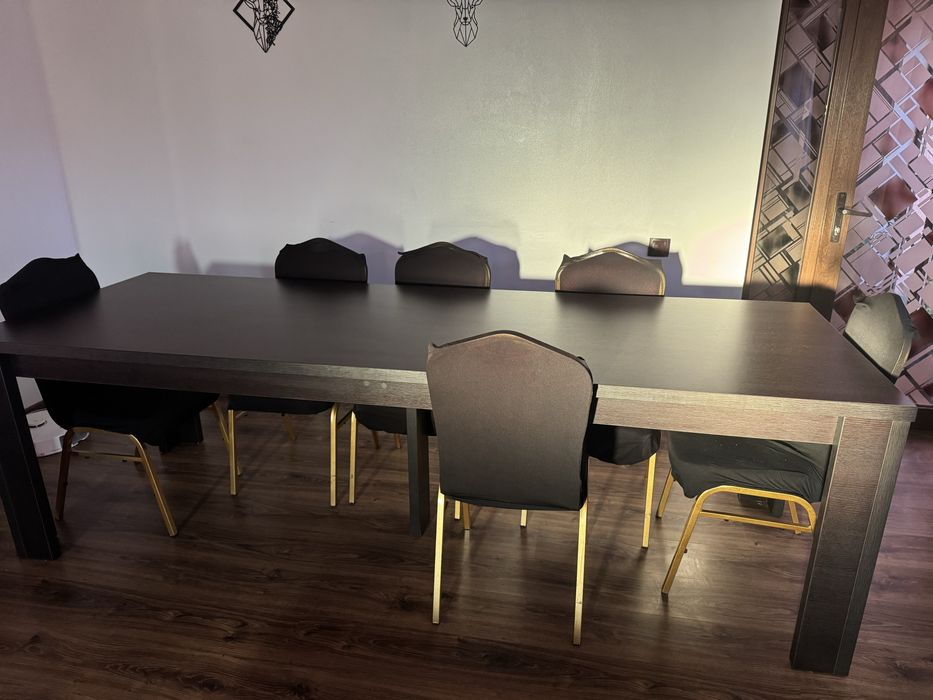 Masa living de vanzare plus scaune