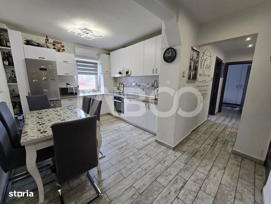 Apartament 3 camere mobilat 2 bai balcon pivnita Mihai Viteazul Sibiu — fotografia 1