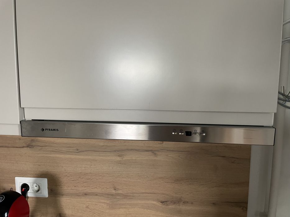 Mobila de bucatarie plus electrocasnice