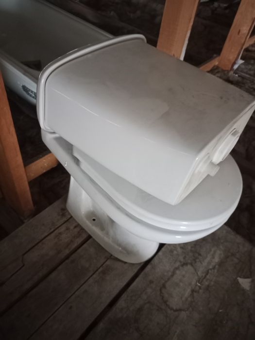 Продам Ванну 160*70 метал, Унитаз