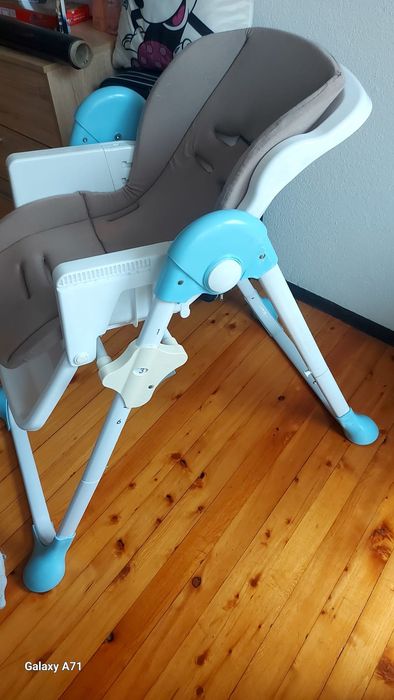 Стол за хранене .Детско столче за хранене