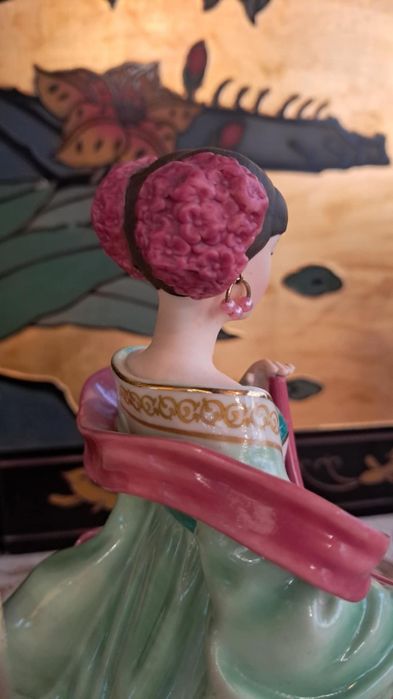 Порцеланова фигура Maiden of Fortune lena liu