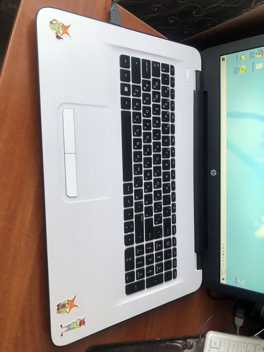 HP 17-y010ur AMD A8 4 Ядра