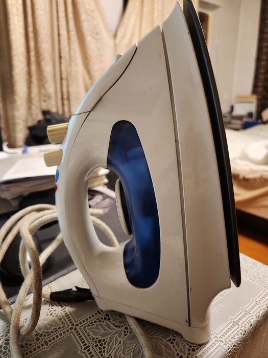 Утюг EMERALD 1800